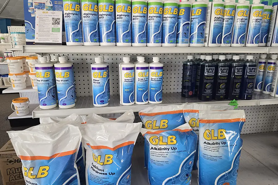 pool cleaning and maintenance supplies/chemicals - Decatur, IL